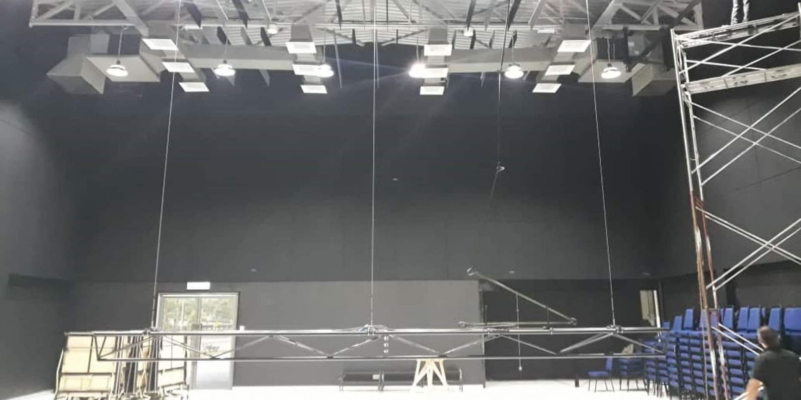 Cyberview Rekascape Studio Lighting Truss | Artisticcontrols